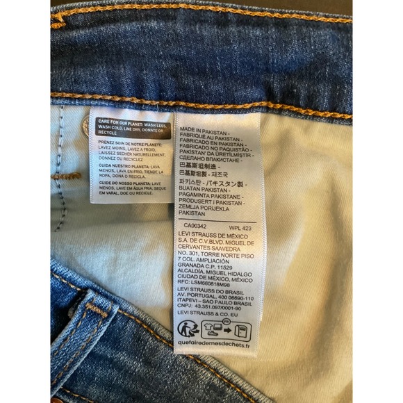 Levis Boyfriend Jeans Womens 18W Medium Wash Distressed Denim Relaxed Fit - Picture 9 of 11